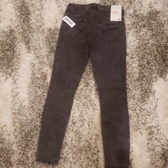 Bullhead Denim Jeans - Picture 3 of 10